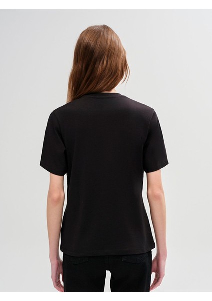 Kadın Slogan Baskılı Kısa Kollu Siyah T-shırt fiyatları