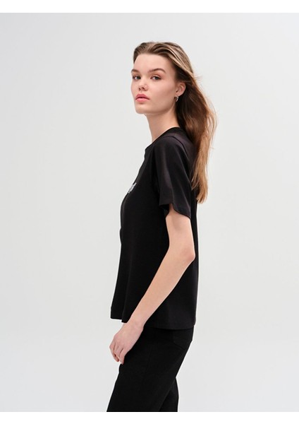 Kadın Slogan Baskılı Kısa Kollu Siyah T-shırt modelleri