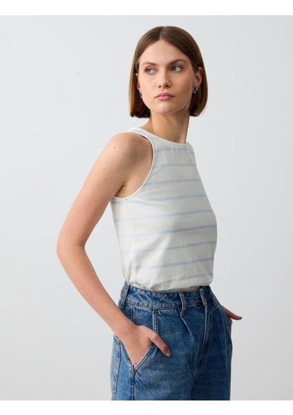 Beyaz Sıfır Yaka Kolsuz Çizgi Desenli Örme Atlet modelleri