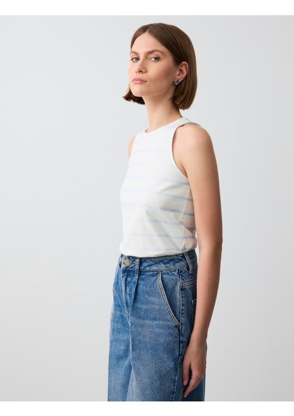 Beyaz Sıfır Yaka Kolsuz Çizgi Desenli Örme Atlet fırsatları