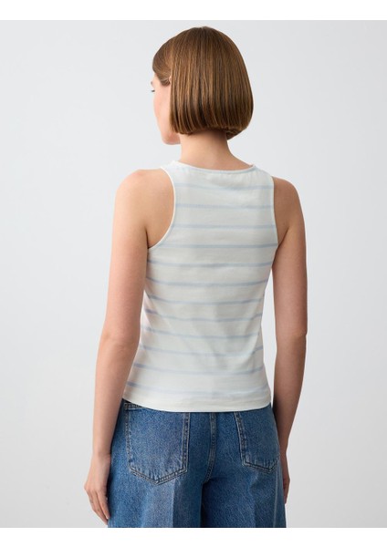 Beyaz Sıfır Yaka Kolsuz Çizgi Desenli Örme Atlet indirimleri