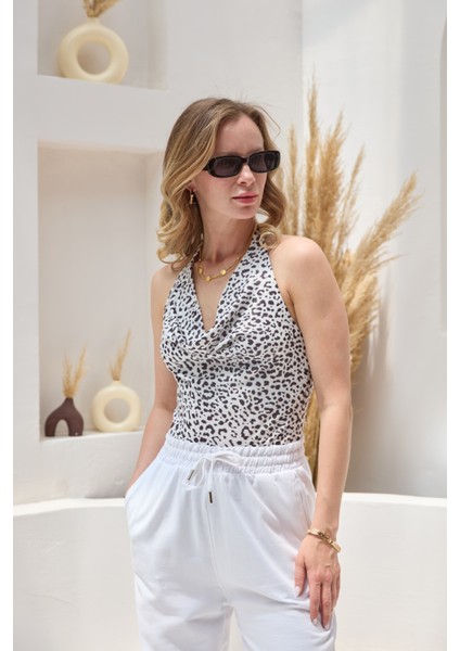 Dalmaçya Desenli Boyundan Geçmeli Çıtçıtlı Body