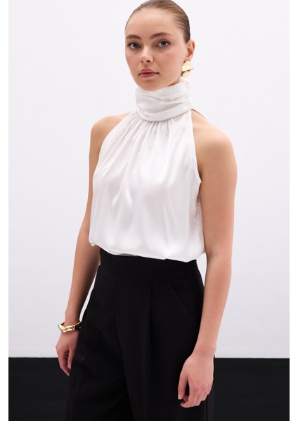 Boğazlı Kolsuz Bluz - Ekru fırsatları