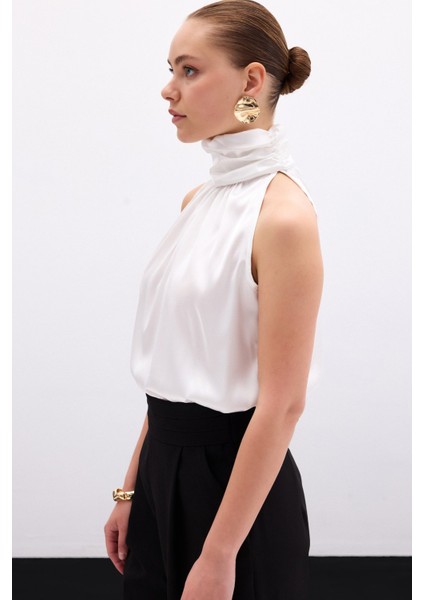 Boğazlı Kolsuz Bluz - Ekru indirimleri