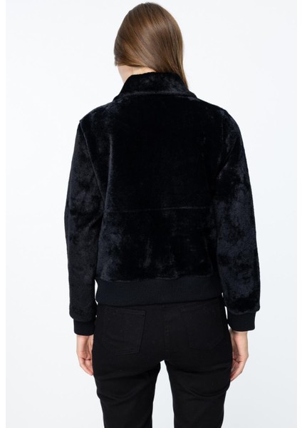 Kapak Cepli Peluş Siyah Kadın Mont 46701-2K5 indirimleri