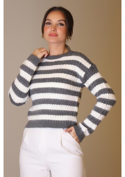 Sıfır Yaka Çizgili Siyah Ekru Kadın Triko Kazak 5560-2K5 fiyatları