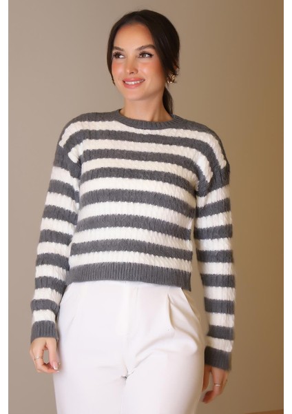 Sıfır Yaka Çizgili Siyah Ekru Kadın Triko Kazak 5560-2K5 fırsatları