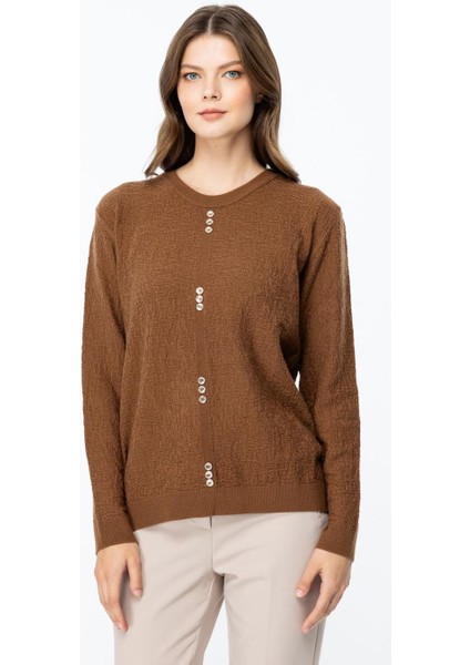 Kendinden Desenli Önü Düğmeli Triko Kahve Kazak 46395-2K5