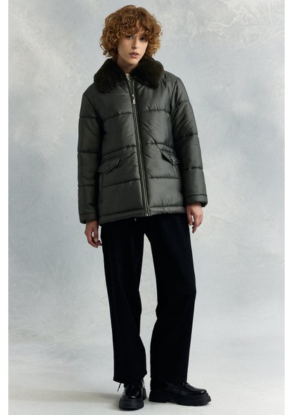 Kaz Tüyü Dolgulu Kapüşonlu Haki Kadın Mont 87008-2K5 fiyatları