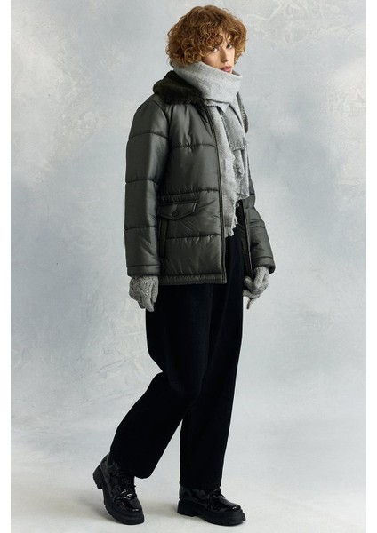 Kaz Tüyü Dolgulu Kapüşonlu Haki Kadın Mont 87008-2K5 fırsatları