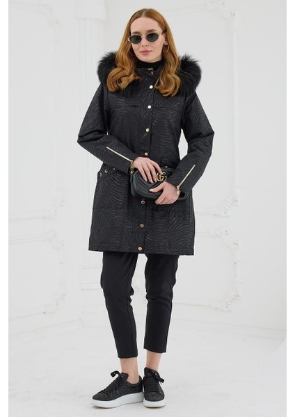 Zebra Desenli Gold Detaylı Siyah Kadın Mont MB18.72-2K5