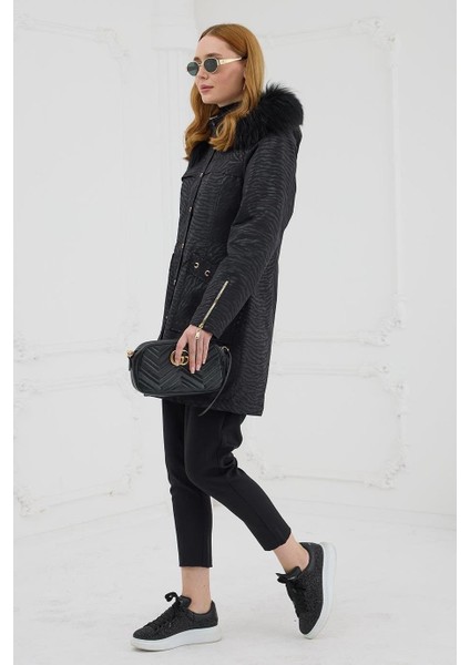 Zebra Desenli Gold Detaylı Siyah Kadın Mont MB18.72-2K5 fiyatları