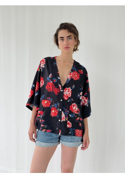 Tasarım V Yaka Kimono Gömlek Kadın Siyah Çiçekli modelleri