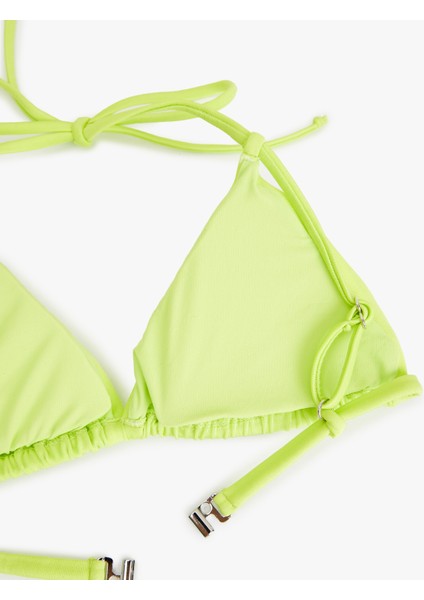 Boyundan Bağlamalı Parlak Üçgen Bikini Üstü fiyatları