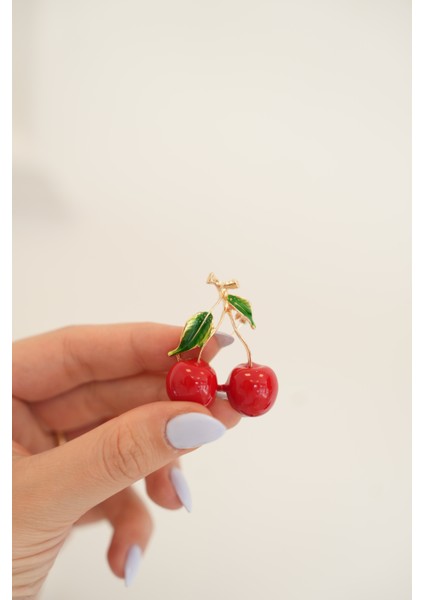 Pirinç Gold Renk Kiraz Model Kadın Broş fiyatları