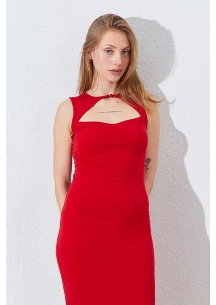 Kadın Kırmızı Önü Pencere Detaylı Elbise indirimleri