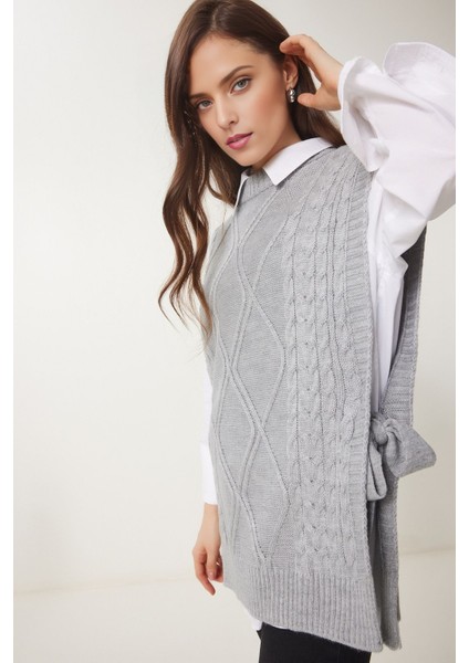 Bağlama Detaylı Oversize Triko Süveter fırsatları