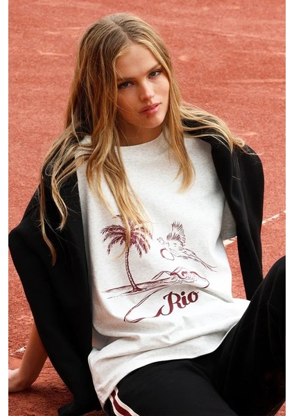 Kadın Tropik Palmiye ve Kuş Desenli Tişört