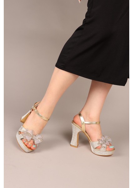 Twink Fiyonklu Platform Topuklu Ayakkabı Gold fırsatları