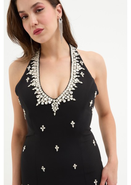 Kadın Siyah Halter Yaka Taşlı Uzun Abiye Elbise modelleri