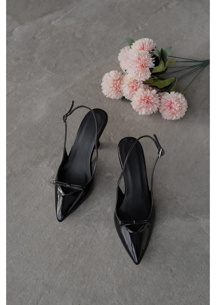 Fiyonklu Topuklu Ayakkabı