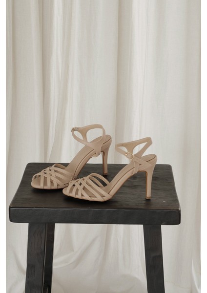 Kafes Model Topuklu Ayakkabı