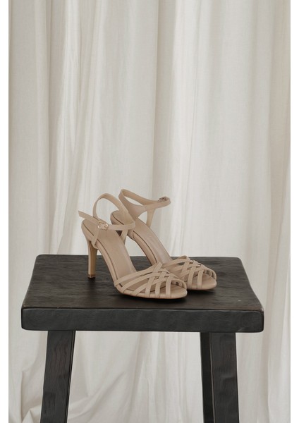 Kafes Model Topuklu Ayakkabı fiyatları