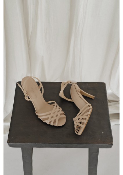 Kafes Model Topuklu Ayakkabı modelleri