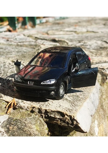 Peugeot 206 - Metal - Çekbrak | 13CM 1:36