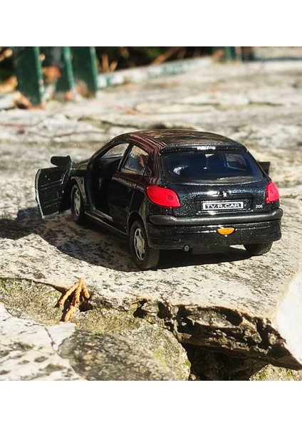 Peugeot 206 - Metal - Çekbrak | 13CM 1:36 fiyatları