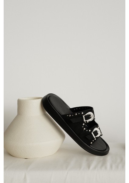 Zımbalı Terlik fırsatları