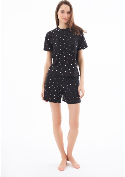 Premium Yazlık Şortlu Kadın Pijama Takımı Siyah Kalp Desenli Yumuşak Dokulu Bisiklet Yaka Kısa Kollu