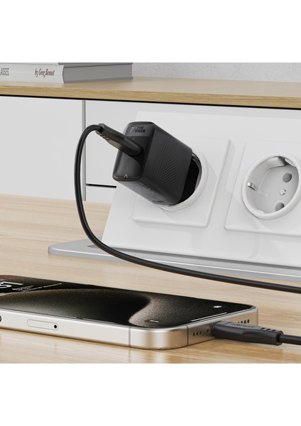 PD25W Gan Hızlı Şarj Cihazı (1xusb-C) - A104