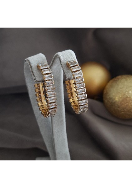 Çelik Taşlı Oval Gold Renk Kadın Küpe fırsatları