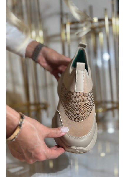 Ilare Kristal Taşlı Spor Ayakkabı Vizon modelleri