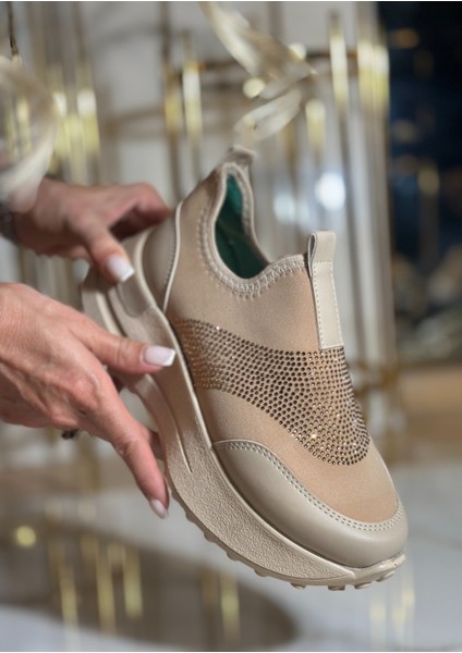 Ilare Kristal Taşlı Spor Ayakkabı Vizon fırsatları