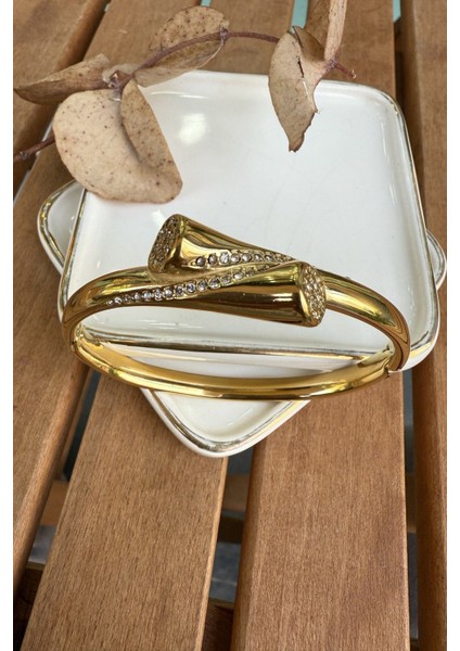 Çelik Ucu Çıkıntılı Tasarım Şık Bilezik