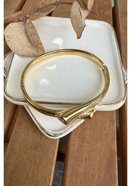 Çelik Ucu Çıkıntılı Tasarım Şık Bilezik fiyatları