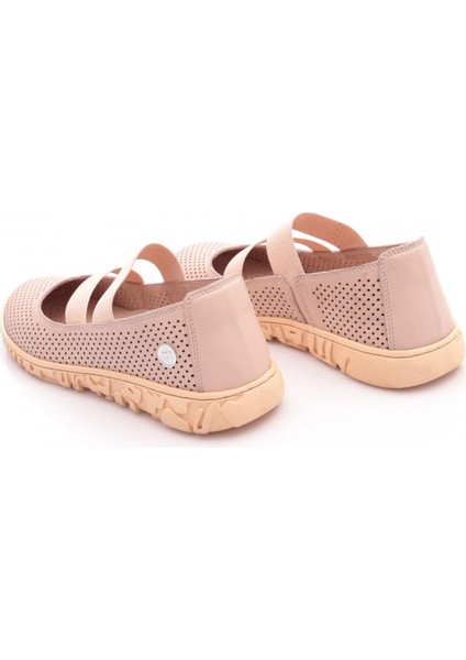 D25YA-645 Kadın Deri Günlük Ayakkabı modelleri