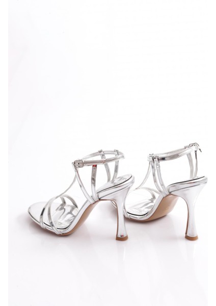 5950 Kadin Topuklu Ayakkabi modelleri