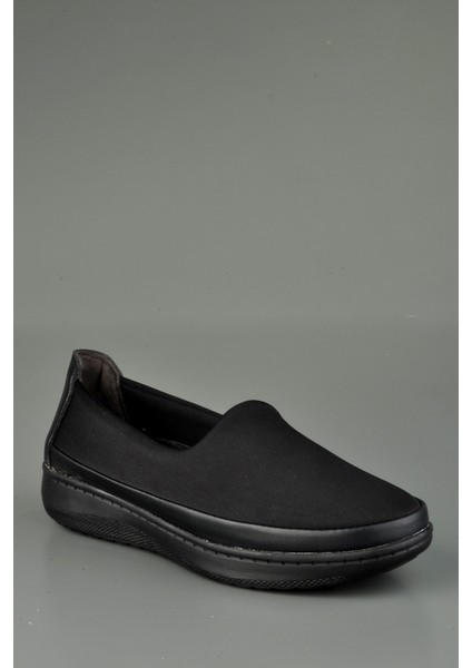 Kadın Ortopedik Taraklı Ayakkabı Siyah Suni Deri Düz Taban Günlük Kullanım İçin