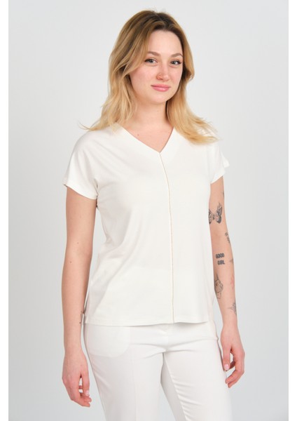 Kadın V Yaka Ince Parlak Şeritli Önü Kısa Arkası Uzun Bluz 24289 Ekru modelleri