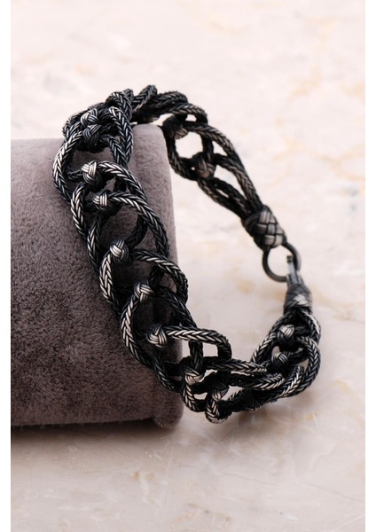 Kazaziye Işlemeli Örgü Gümüş Bileklik 3405