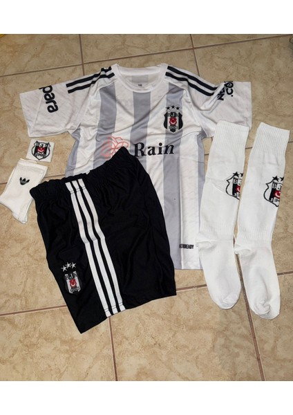 Beşiktaş 23/24 Sezon Iç Saha Isimsiz Cocuk Fıtbol Forması 5 Li Set Forma Şort Çorap Bileklik Tozluk