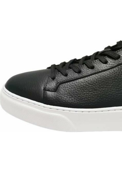 Beyaz Taban Siyah Sneaker modelleri