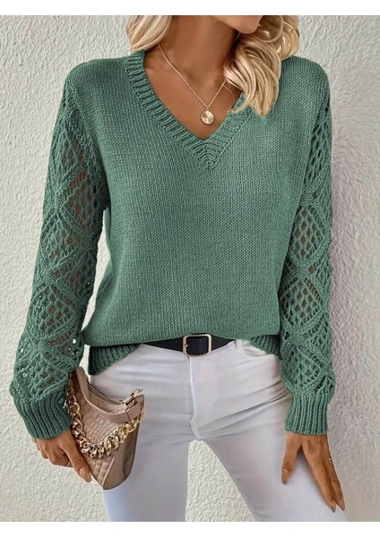 Kadın Uzun Kollu V Yaka Kol Delikli Baklava Desen Detaylı Triko Kazak