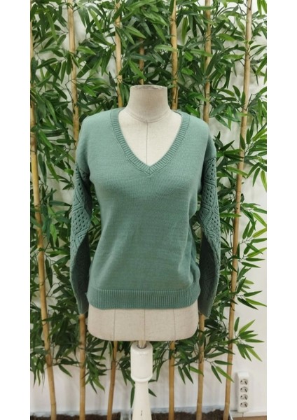 Kadın Uzun Kollu V Yaka Kol Delikli Baklava Desen Detaylı Triko Kazak fırsatları