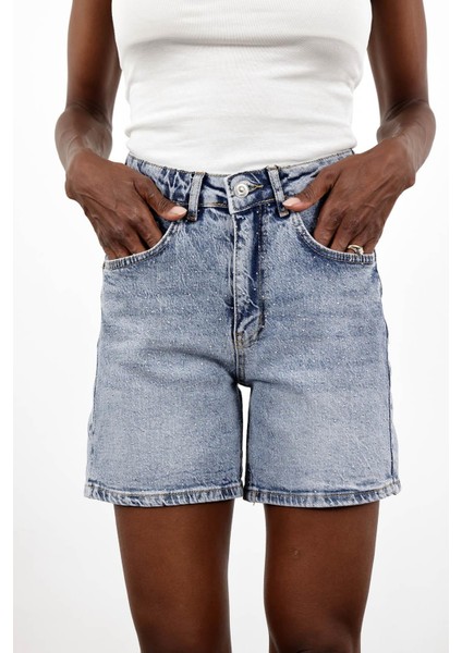 Buz Mavi Taşlı Denim Şort