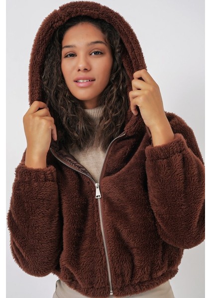 5193 Kapüşonlu Peluş Crop Ceket - Kahverengi