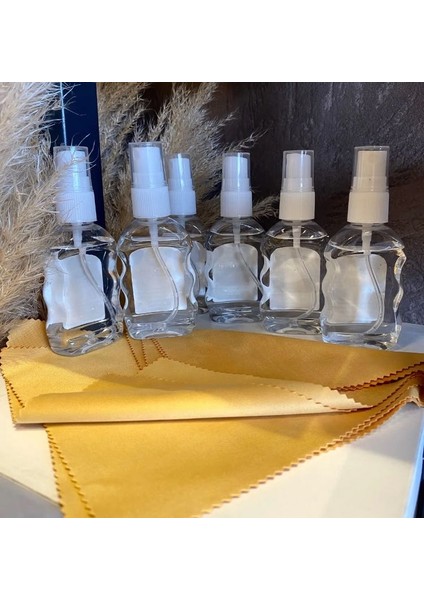 14 Adet 50ML Gözlük Temizleme Solüsyonu ve 5 Adet Mikrofiber Silme Bezi